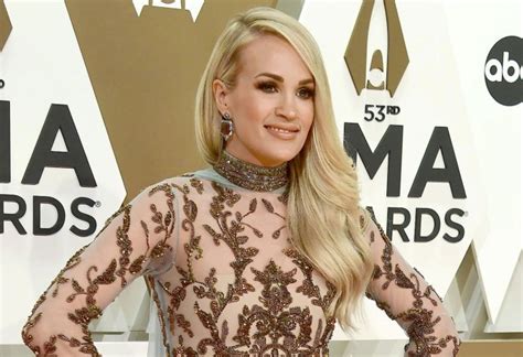 naked pictures of carrie underwood|Carrie Underwood Goes Nearly Naked in Photos of her in Bikini。